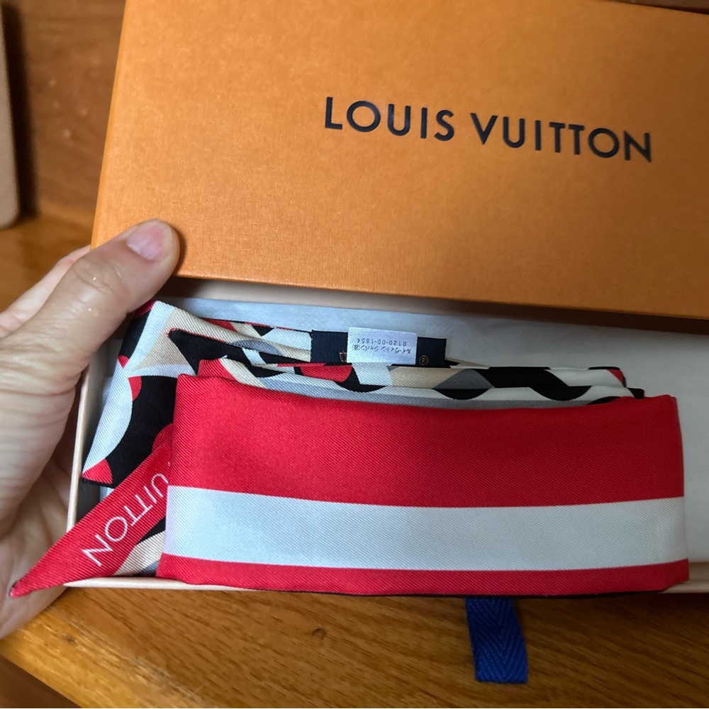 Louis Vuitton Red and White Twilly without box